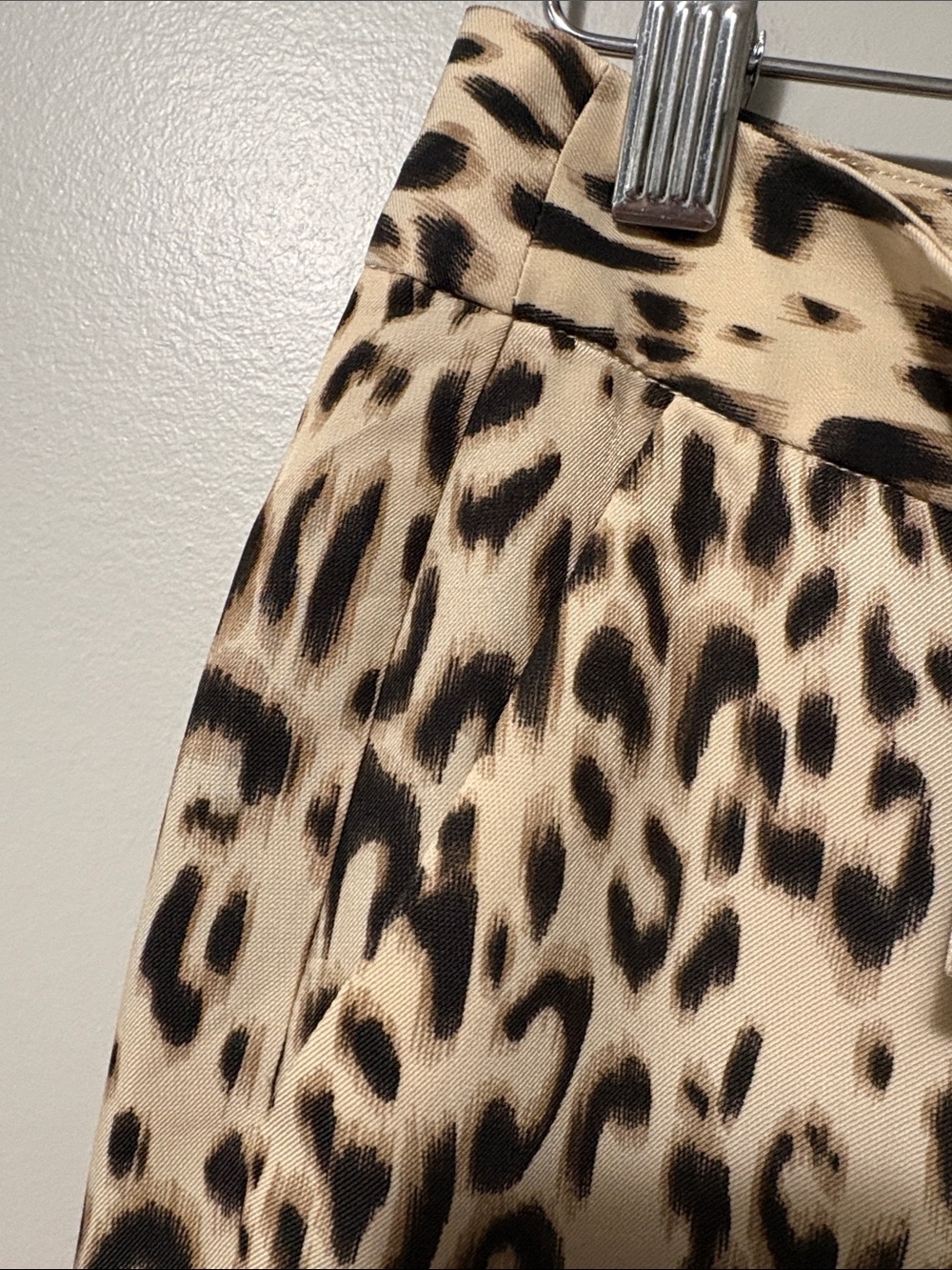 See U Soon Leopard Print Mid Rise Ankle Pants - Picture 4 of 9